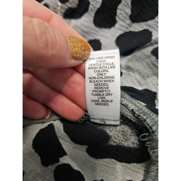 Womens Sz 26/28W Gray Leopard Print Long Sleeve Blouse Ruffle Mob Wife Soft - Picture 8 of 11